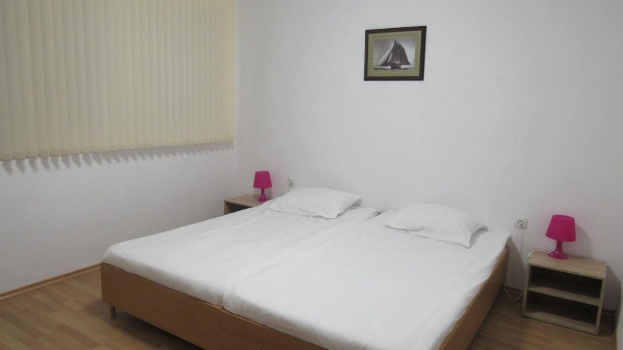 Apartment Crystal Bałczik Zewnętrze zdjęcie